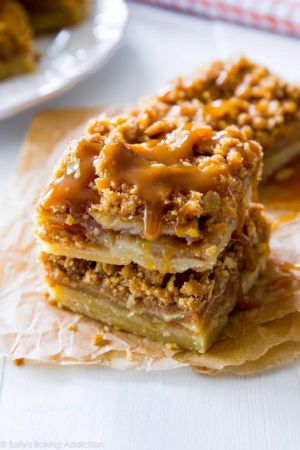 Salted-caramel-apple-pie-bars-recipe.jpg